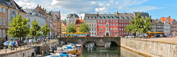 Puente en la ciudad de Copenhague