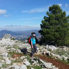 Senderista en Grazalema