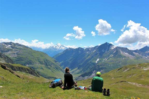 Senderistas en el Tour du Mont Blanc