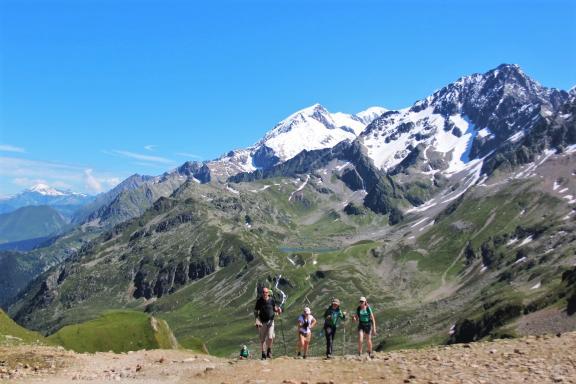 Paisaje trekking en el Tour del Mont Blanc