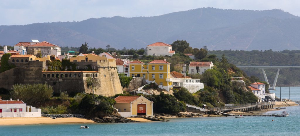 Foto de Vilanova de Milfontes tomada desde el mar