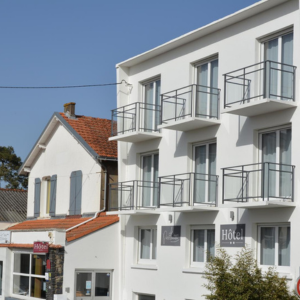  Hotel le Petit Trianon ** (St-Brevin-les-Pins)