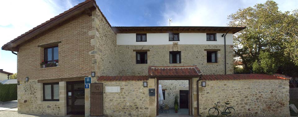 Hotel Romanca** (Medina de Pomar)