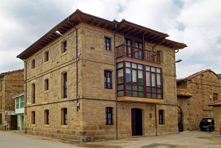 Cuartelillo Viejo (Polientes)