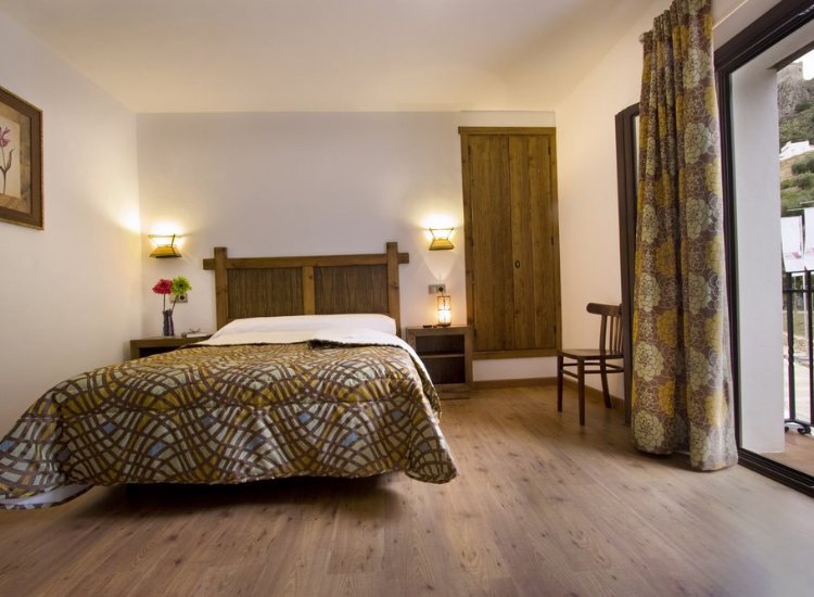 Hostal Los Tadeos (Zahara de la Sierra)
